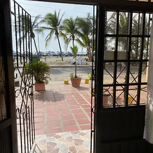 I Frente A La Playa Guest house